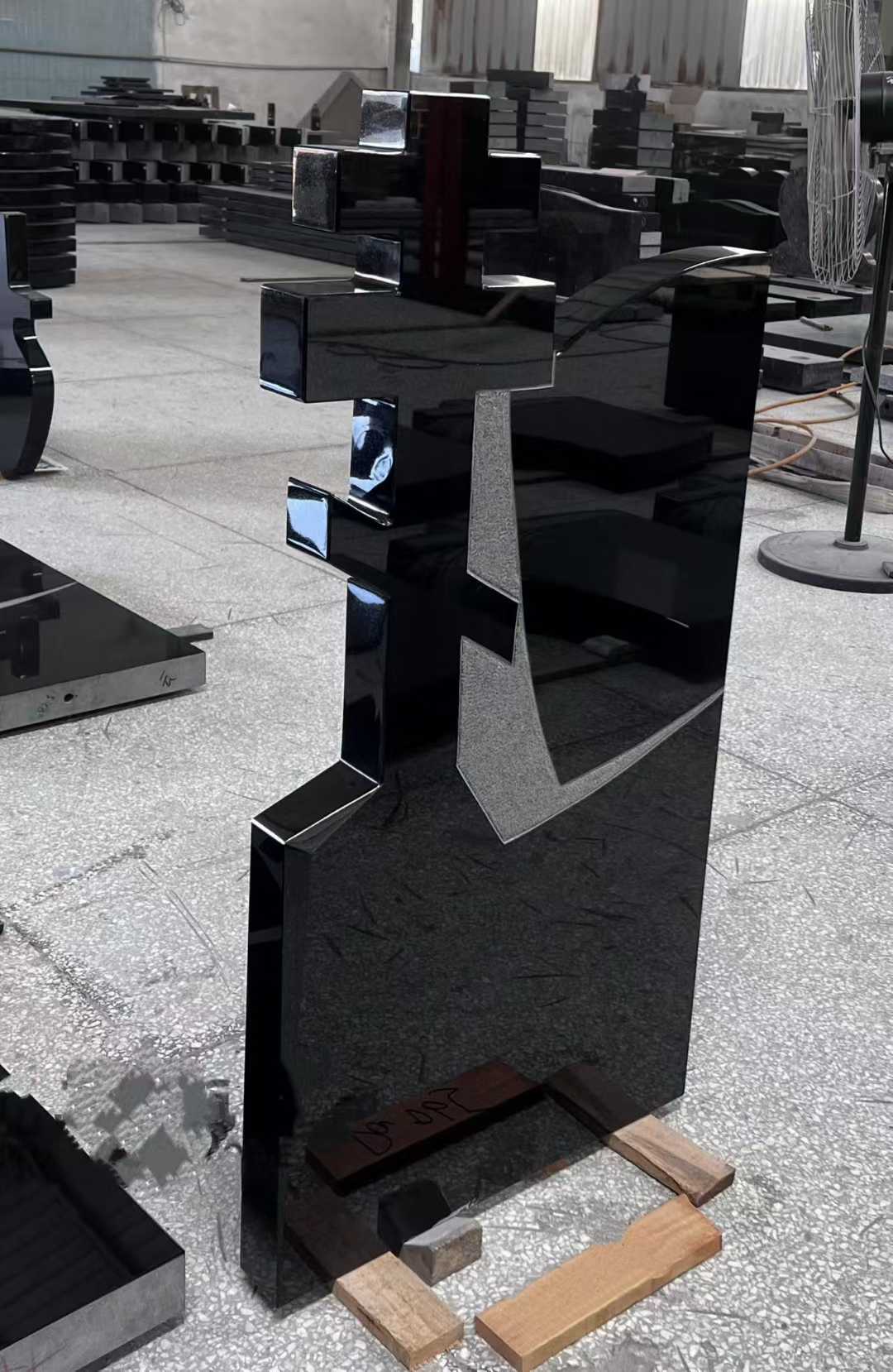 Xingyan ສ້າງສັນສານພິດສີດໍາຂອງໂລກເລຂາຄະນິດ